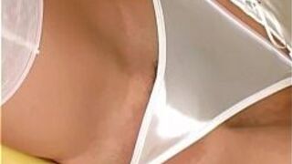 Cutie masturbates in lingerie - porn video